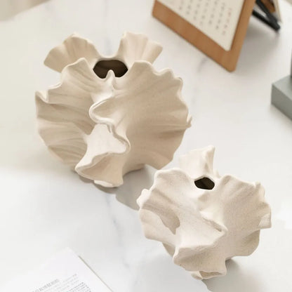 Matte Ceramic Vase – Modern Nordic Tabletop Décor